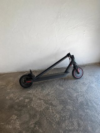Patinete Eléctrico Negro