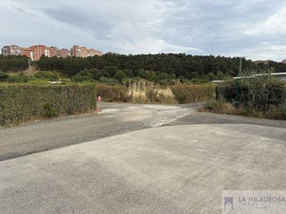 Terreno en venta en Ermitagaña - Mendebaldea en Pamplona