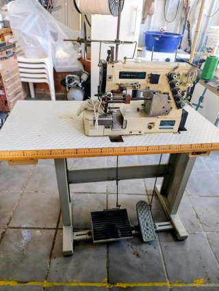 Máquina de coser industrial Global
