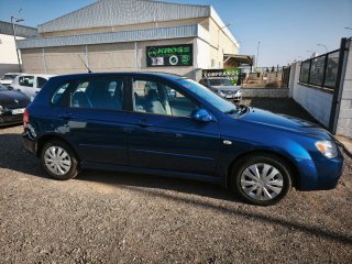 KIA Cerato 2004
