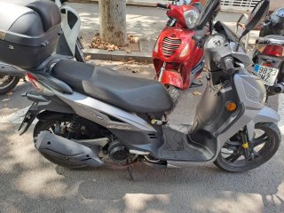 Scooter SYM 125 SR