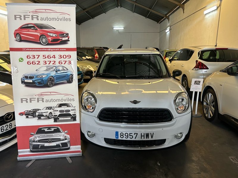 MINI Countryman Cooper D 2014, foto 2