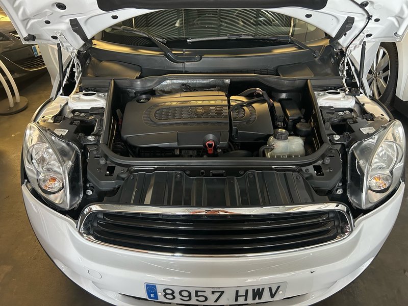 MINI Countryman Cooper D 2014, foto 15