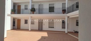 Garaje en alquiler en Sanlúcar la Mayor