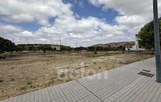 Terreno en venta en El Valle en Lucena