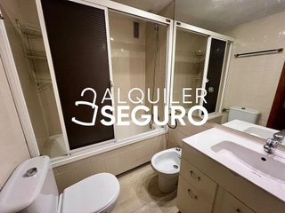 Piso en alquiler en Peñagrande en Madrid