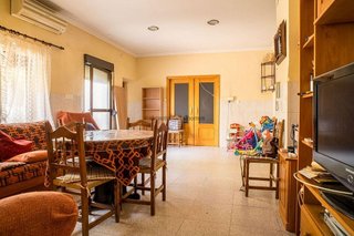 Casa adosada en venta en Pinós
