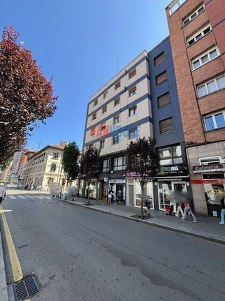 Oficina en venta en Laviada en Gijón