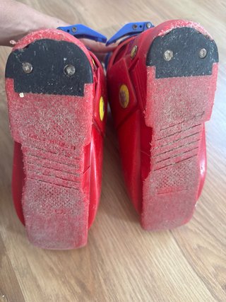 Botas de esquí infantiles rojas