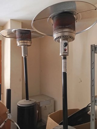 Estufas de pie a gas (2 unidades)