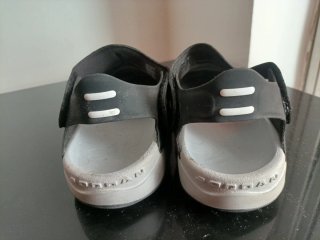 Zapatillas sandalias Jordan Negras 33.5