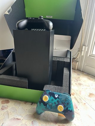 Xbox Series X + 2 Mandos + 3 Juegos NEGOCIABLE