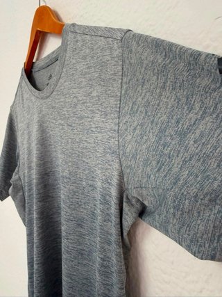 Camiseta deportiva Adidas gris Talla L