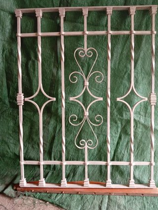Reja Hierro Forjado 82x106 cm