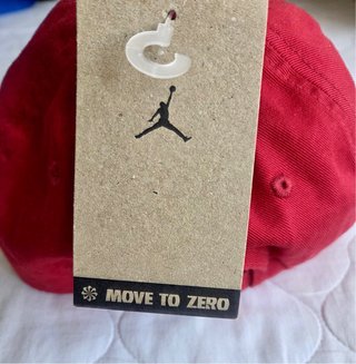 Gorra Jordan Roja Talla M/L Nueva