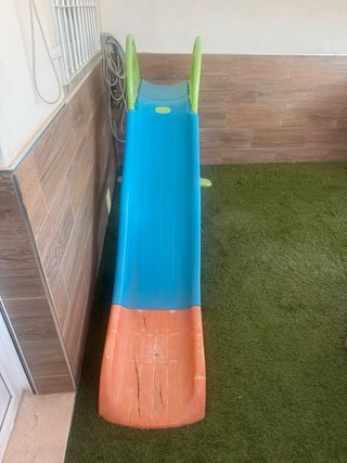 Tobogán infantil azul y naranja