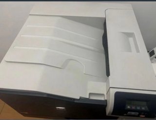 Impresora HP Color Laser CP5225