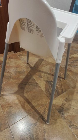 Trona Ikea con bandeja