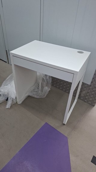 Escritorio MICKE Ikea 73x50 cm