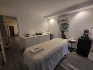 TRASPASO DE LOCAL ESTETICA, MASAJES. BUENA OPORTUN