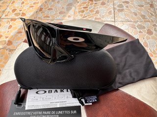 Gafas de sol Oakley negras
