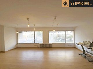 Local comercial en alquiler en Ensanche - Sar en Santiago de Compostela