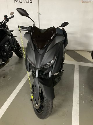 Yamaha XMAX Tech MAX 125 Negra