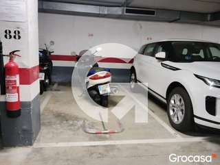 Garaje en venta en La Vall d'Hebron en Barcelona