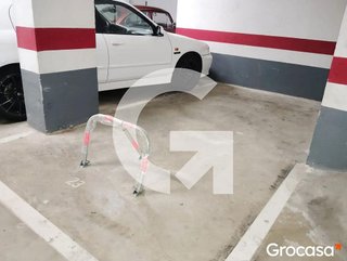 Garaje en venta en La Vall d'Hebron en Barcelona