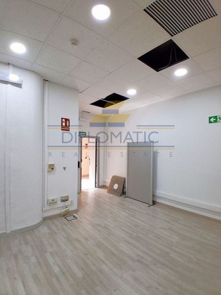 Oficina en venta en San Fermín en Madrid
