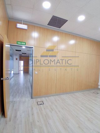 Oficina en venta en San Fermín en Madrid
