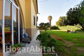 Chalet en venta en Oliva Playa en Oliva