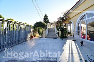 Chalet en venta en Oliva Playa en Oliva