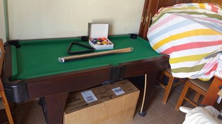 Mesa de billar con accesorios incluidos