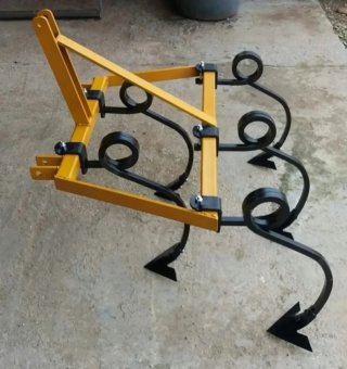 Cultivador minitractor 5 brazos