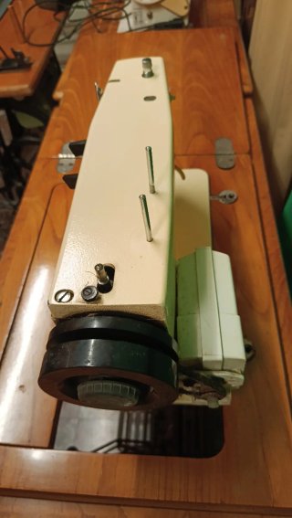 Máquina de coser Singer antigua