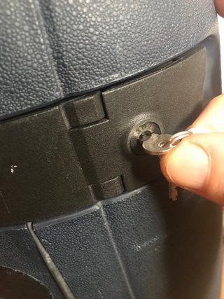 Maleta MUY Grande Dura Carlton 23 Kg de 200€