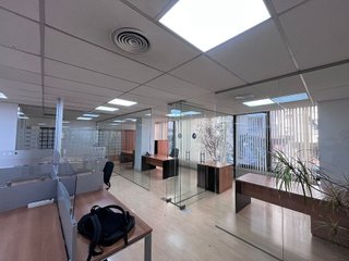 Oficina en alquiler en La Maternitat i Sant Ramon en Barcelona