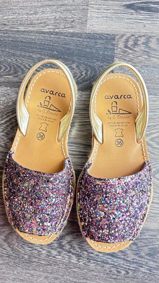Sandalias Avarca Multicolor y Dorado Talla 36