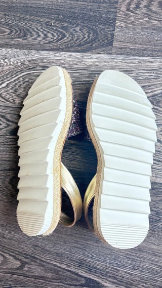 Sandalias Avarca Multicolor y Dorado Talla 36
