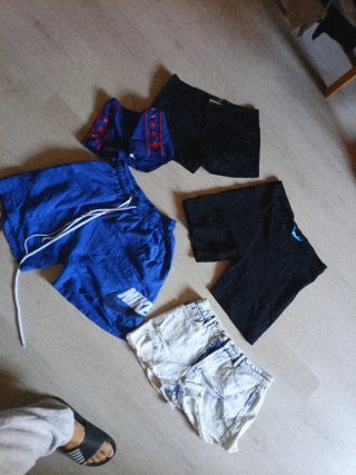 Pantalones cortos estampados y lisos 1€ cu desliza