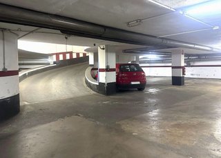Garaje en alquiler en El Pla del Remei en Valencia