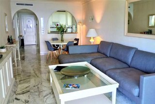 Piso en alquiler en Las Lomas de Río Verde en Marbella