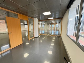 Oficina en alquiler en La Nova Esquerra de l'Eixample en Barcelona