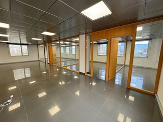 Oficina en alquiler en La Nova Esquerra de l'Eixample en Barcelona