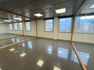 Oficina en alquiler en La Nova Esquerra de l'Eixample en Barcelona