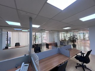 Oficina en alquiler en La Maternitat i Sant Ramon en Barcelona