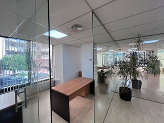 Oficina en alquiler en La Maternitat i Sant Ramon en Barcelona