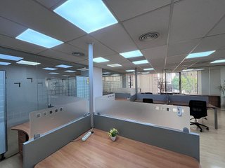 Oficina en alquiler en La Maternitat i Sant Ramon en Barcelona