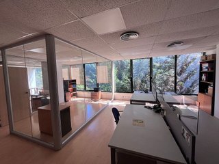 Oficina en alquiler en La Maternitat i Sant Ramon en Barcelona
